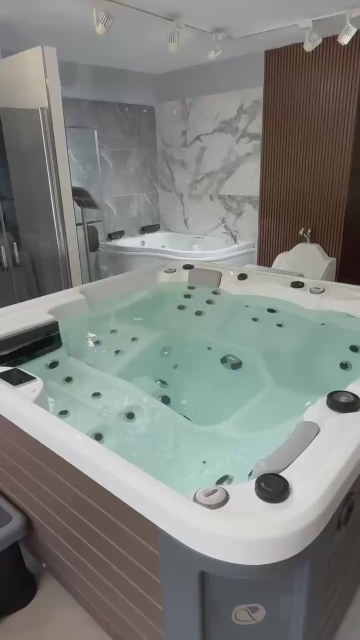 Petra 200x200 cm 5 kişilik dış mekân SPA jakuzi showroom videosu